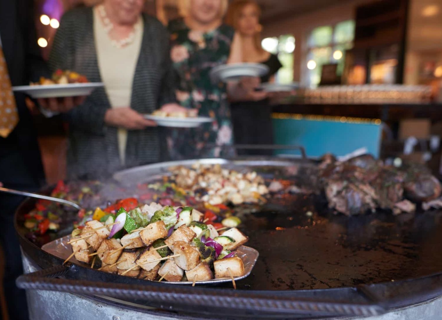 Pitopalvelu, juhlat ja tarjoilut.