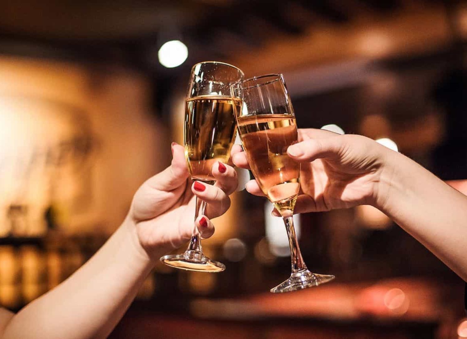 Juhlat, tarjoilut, juhlatilaisuudet.