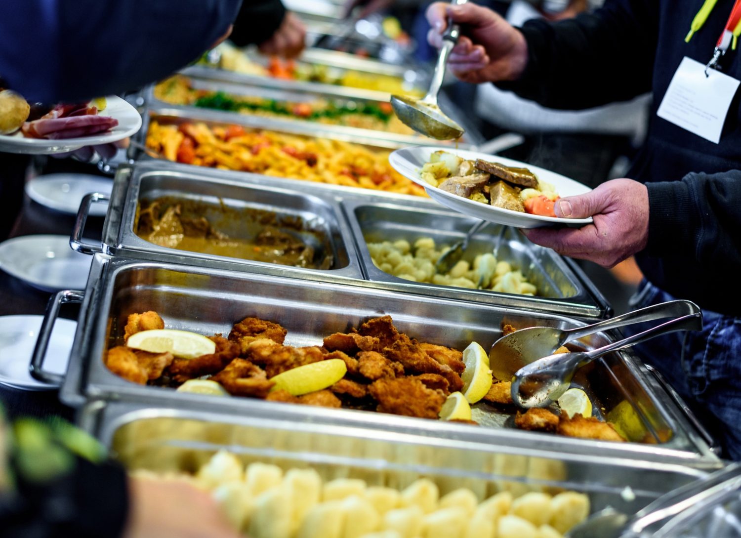 Pitopalvelu ja tilausruoat juhliin.